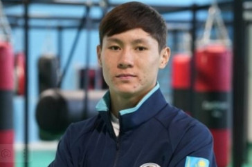 Фотография к новости: Казахстанский боксёр без боя одержал победу на чемпионате мира в Черногории