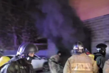 Горящую СТО потушили в Астане: пострадали 10 авто