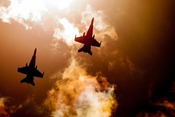 Израиль нанес авиаудары по Ирану в ответ на обстрел ракетами