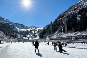 Фотография к новости: Сезон массовых катаний откроют на Медеу