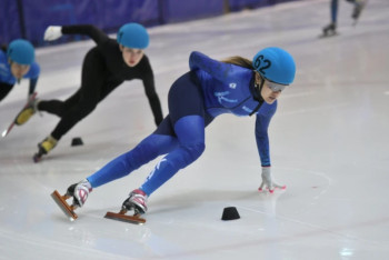Фотография к новости: Казахстанские шорт-трекисты пробились в полуфинал командных соревнований в Кана