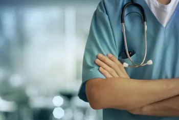 Фотография к новости: По-другому распределять выпускников медицинских вузов предложили в Минздраве