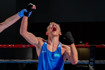 Фотография к новости: Асылхан Кошербай стал серебряным призером чемпионата мира по боксу в США