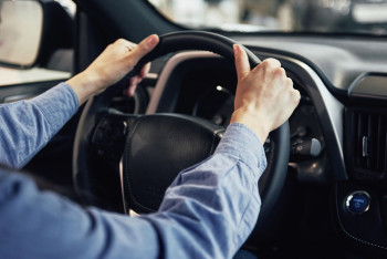 Фотография к новости: В Алматы водитель "накатал" штрафов на 7 млн тенге