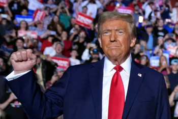 Фотография к новости: Дональд Трамп лидирует во всех "колеблющихся" штатах