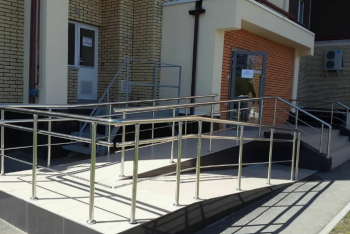 Фотография к новости: Права инвалидов: глава Правительства поручил пересмотреть стандарты строительства