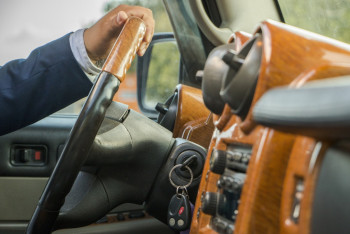 Фотография к новости: Казахстанец задолжал по кредиту 16 млн тенге и остался без авто