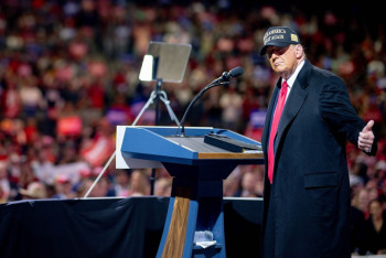 Фотография к новости: Лукашенко предложил присвоить Трампу Нобелевскую премию мира