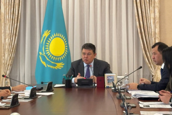 Фотография к новости: Реновация жилья и аэромобили: будущее города Алатау обсудили в правительстве