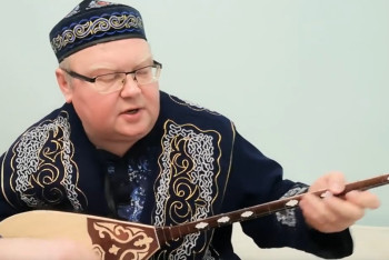 Фотография к новости: Дипломат из России знакомит публику с казахской музыкой