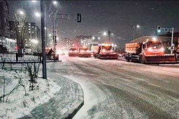 Фотография к новости: Свыше 600 единиц спецтехники задействуют ночью в уборке снега в Астане