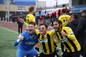 Фотография к новости: Алматинская телебашня засияла цветами "Кайрата"