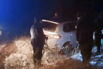 Приключения китайцев в Казахстане: спасатели пришли на помощь