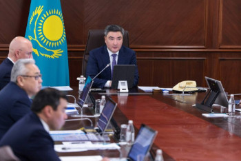 Фотография к новости: Олжас Бектенов поручил взять на учет дома социально уязвимых казахстанцев