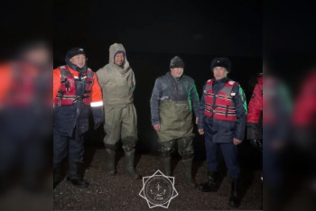 Четырёх человек вызволили спасатели из снежного заноса в Жетысу