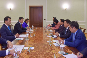 Фотография к новости: Ерлан Карин встретился с делегацией из Вьетнама