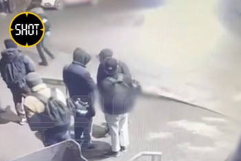 Автомобиль въехал в толпу людей в Подмосковье, есть пострадавшие