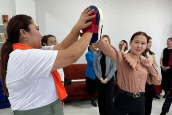 Фотография к новости: Тренинги по самообороне для женщин проводят в Казахстане