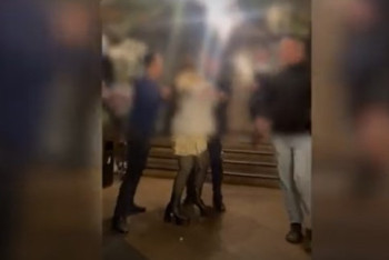 Фотография к новости: В Алматы охранники кафе жестоко избили посетителя