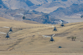 Фотография к новости: О переброске военной техники для учений предупредили в Минобороны