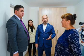 Фотография к новости: Депутат предлагает разработать в Казахстане систему поощрения для представителей рабочих профессий