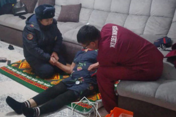 Фотография к новости: 69-летняя женщина пыталась выброситься из окна в Усть-Каменогорске