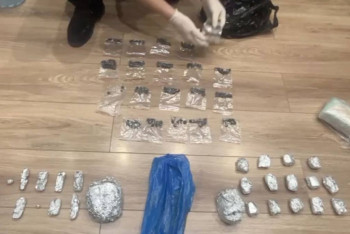 Фотография к новости: Крупную партию каннабиса и оружие изъяли у жителя Астаны