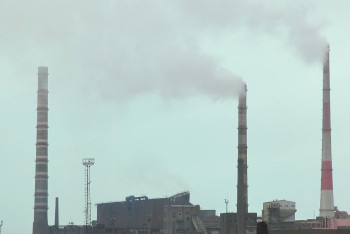 Фотография к новости: Чёрный снег и свалки: как решают проблемы экологии в Карагандинской области