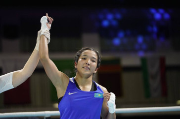 Фотография к новости: Казахстанка отправила соперницу в нокдаун на ЧА по боксу