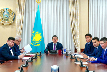 Фотография к новости: Министерства и акиматы отчитались Бозумбаеву по готовности к праздникам