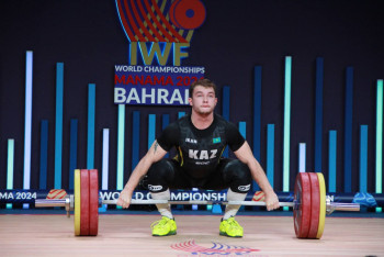 Фотография к новости: Казахстанец стал серебряным призёром чемпионата мира по тяжёлой атлетике