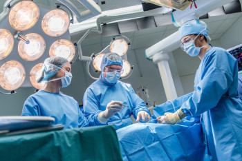 Фотография к новости: Проведена первая в мире операция по пересадке бьющегося сердца