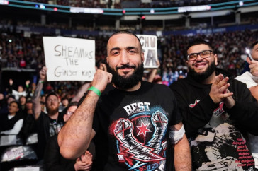 Фотография к новости: Чемпион UFC в весе Шавката Рахмонова высмеял Ковингтона после поражения