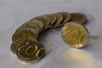 Фотография к новости: Как сильно ослаб тенге из-за геополитики и сырьевых товаров