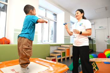 Фотография к новости: В 2024 году в область Жетiсу прибыло 170 молодых врачей: чем их заманили