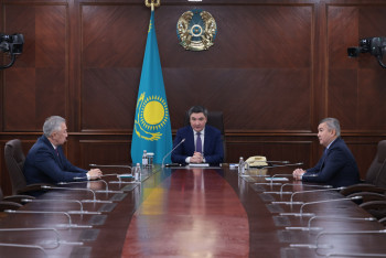 Фотография к новости: Бектенов дал поручения новому министру национальной экономики