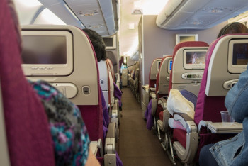 Фотография к новости: Пассажирка рейса Актау-Алматы обвинила мужчину в домогательствах к девочке