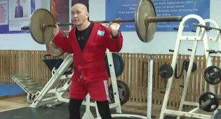 Пенсионер из Жезказгана стал чемпионом мира по самбо