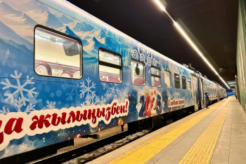 Фотография к новости: Новогодний электропоезд запустили из Астаны по двум маршрутам