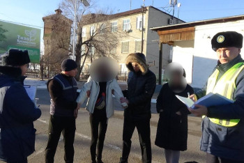 Фотография к новости: Полиция задержала подозреваемую в перевозке синтетических наркотиков в Байконыре