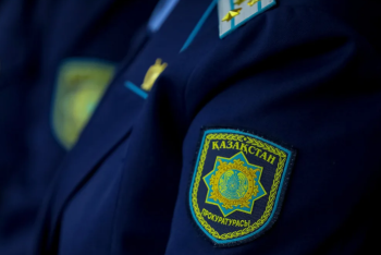 Фотография к новости: Прокуроры ВКО помогли выпускнику детского дома вернуть право на жилье