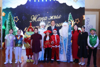 Фотография к новости: Новогодняя ёлка акима Жамбылской области прошла в Таразе