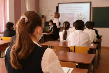 Фотография к новости: Глава Минпросвещения РК сообщил о бесконтрольности со стороны родителей школьников