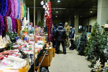 Фотография к новости: Рейды по контролю за продажей пиротехники продолжаются в Астане