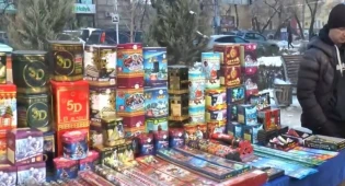 Более тонны контрафактной пиротехники изъяли в Алматы