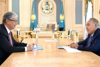 Фотография к новости: Были упущения, но не ошибается тот, кто не работает – Токаев о Назарбаеве