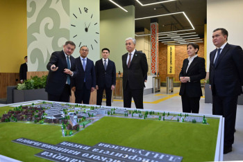 Фотография к новости: Токаев посетил дом студентов Евразийского национального университета им. Л.Н. Гумилева