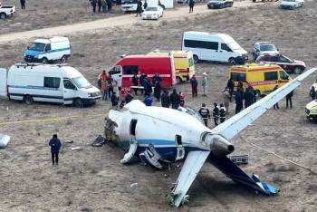 Фотография к новости: В Астане ожидают специалистов с расшифрованными данными чёрных ящиков упавшего под Актау самолёта