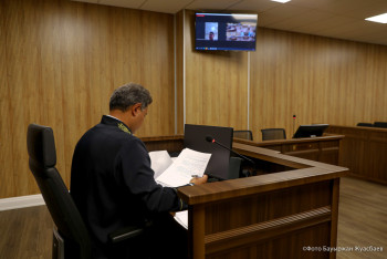 Фотография к новости: За взятку от золотодобытчиков осудили замглавы департамента экологии по ВКО