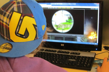 Фотография к новости: В Китае детям ограничили время компьютерных игр до 15 часов в месяц